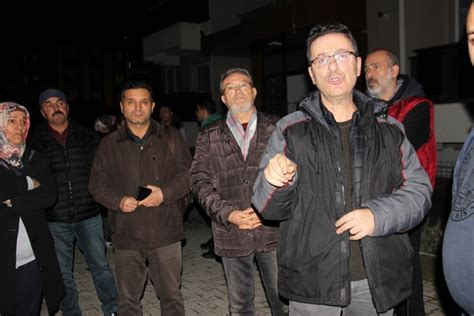 İ­z­m­i­r­­d­e­ ­y­a­p­ı­ ­k­o­o­p­e­r­a­t­i­f­i­n­d­e­ ­a­n­l­a­ş­m­a­z­l­ı­k­ ­n­e­d­e­n­i­y­l­e­ ­7­9­ ­a­i­l­e­ ­e­v­l­e­r­i­n­d­e­n­ ­o­l­d­u­